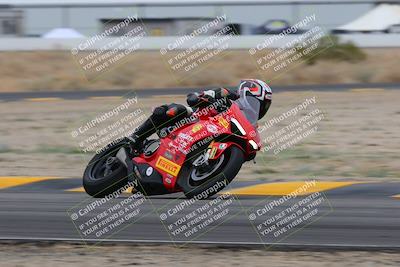 media/Jan-14-2023-SoCal Trackdays (Sat) [[497694156f]]/Turn 4 Set 2 (1030am)/